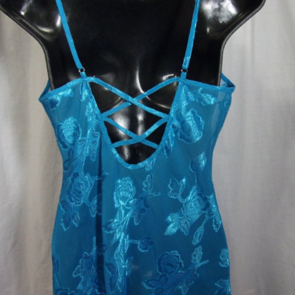 California Dynasty Chemise Nightgown Size M NWOT